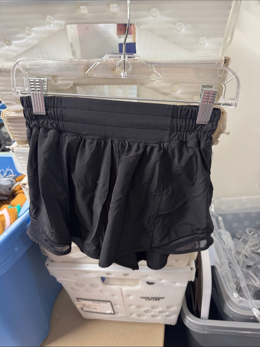 Lululemon hotty hot shorts size 2 // 082973